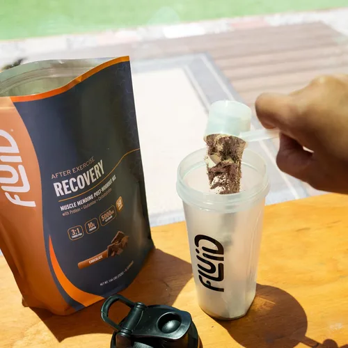 Vista 7 de Fluid Recovery, mezcla de bebida después del entrenamiento, proteína aislada de suero de leche, L-glutamina, carbohidratos, todos los ingredientes