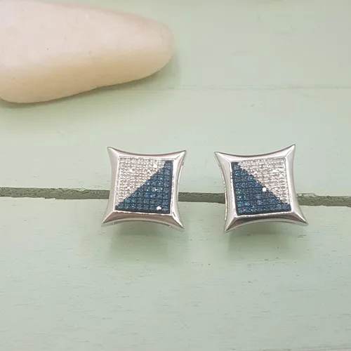 Vista 5 de Dazzlingrock Collection Pendientes de tuerca redondos de 0,38 quilates con forma de cometa de micro pavé de diamante blanco y azul