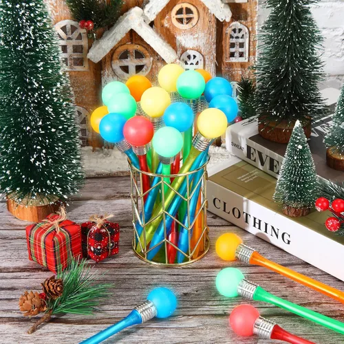 Vista 4 de Qilery 50 bolígrafos LED de Navidad, bolígrafos de bolas de Navidad de colores para adultos, accesorio de oficina, suministros de fiesta de Navidad