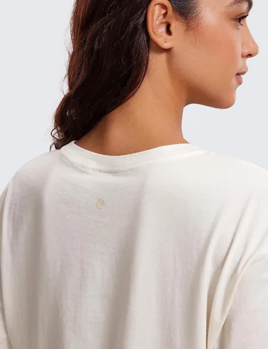 Vista 4 de CRZ YOGA - Camiseta corta para mujer, de algodón Pima, ombliguera de manga corta para entrenamiento y yoga, de estilo informal, camiseta deportiva
