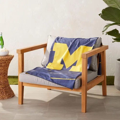 Vista 7 de Northwest NCAA Unisex-Adult Beach Towel & Mesh Bag Set