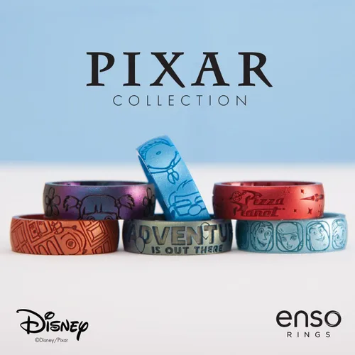 Vista 2 de Enso Rings Colección Disney Pixar - Anillos clásicos de silicona grabados - Diseño cómodo y flexible - 0.260 in de ancho y 0.069 in de grosor