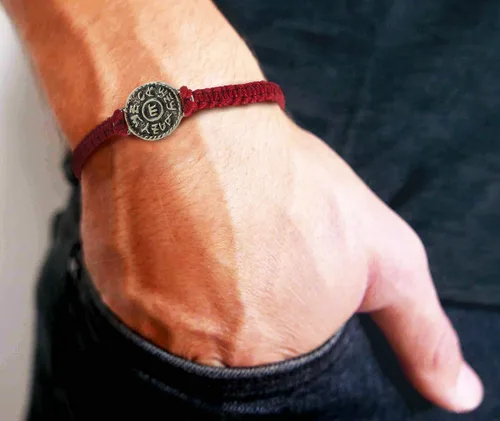 Vista 2 de Red String Macrame Prosperity Financial Success & Evil Eye Protection Bracelet with Silver Coin Charm - Gift for new job, long distance relationship