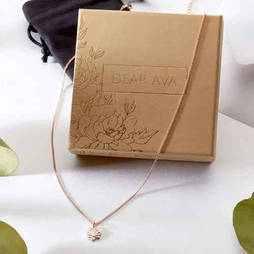 Vista 4 de Dear Ava Collar de regalo para mujeres y niñas, colgante de joyería moderna ajustable, idea de regalo de amor para ella con tarjeta sincera, regalos