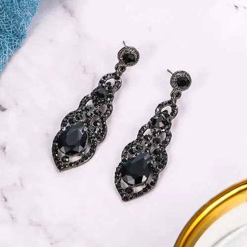 Vista 4 de BriLove - Pendientes colgantes de novia con diseño de lágrima, estilo Art Deco, huecos y de candelabro para mujer negro (Black Black-Tone)