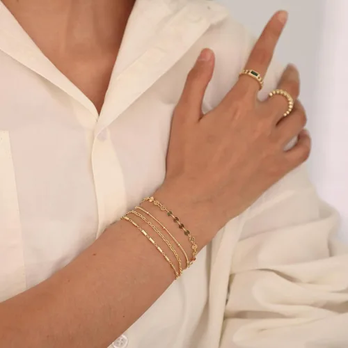 Vista 4 de ASCOMY Pulsera para mujer, pulseras de oro para niñas, delicadas pulseras de espiga con clip de papel, juego de pulseras de cadena de cuerda en capas