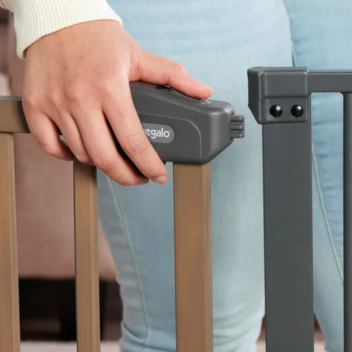 Vista 6 de Regalo Safety - Puerta de madera extra ancha de 39 pulgadas, montaje a Negro/Madera de cerezo