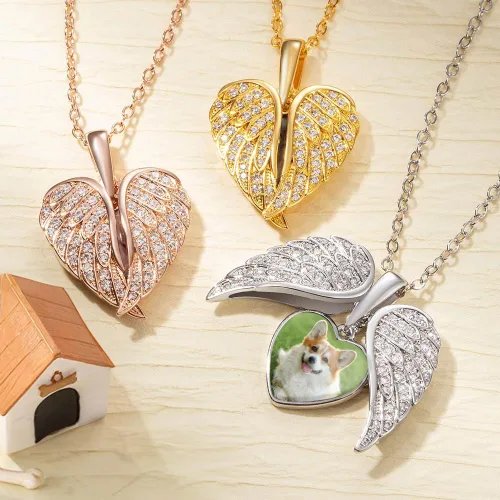 Vista 2 de CALLIE Collar personalizado con medallón de alas de corazón para mujer, collar con colgante personalizado con imagen, regalo conmemorativo