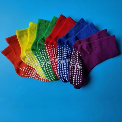 Vista 5 de Calcetines tobilleros con agarre para niños y niñas 1-33-55-7T