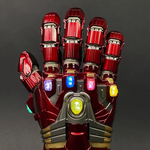 Vista 6 de Guante de fantasía rojo con luz LED Infinity Stones Puño articulado hecho de metal, pesado. Diseñado para cosplay, disfraces y exhibiciones