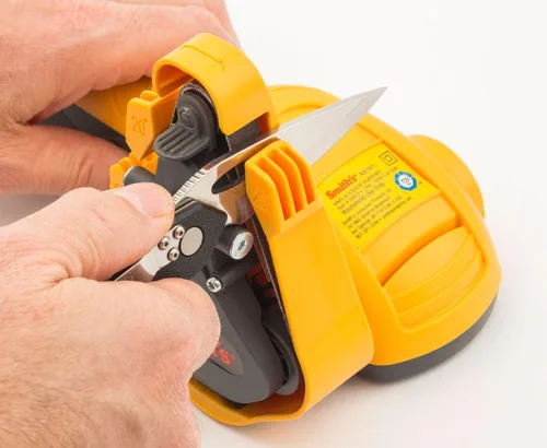 Vista 3 de Smith's 50933 - Afilador de cuchillos y herramientas con cable, color naranja