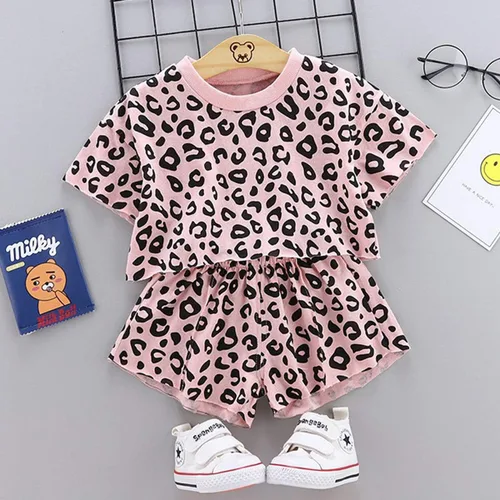 Vista 3 de Conjunto de ropa de verano con estampado de leopardo y camiseta y pantalones cortos, 2 piezas