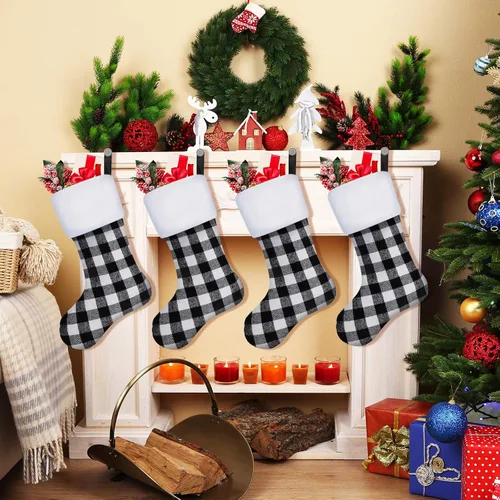 Vista 5 de Skylety - Calcetines de Navidad de 20” con tela a cuadros, piel sintética, para colgar en chimeneas, fiestas de Navidad en familia