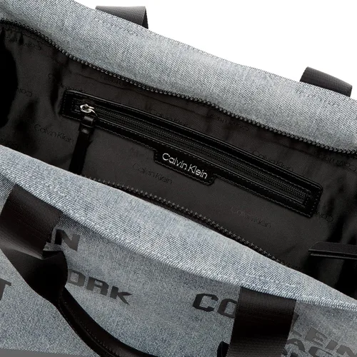 Vista 7 de Calvin Klein Selina Key Item Tote