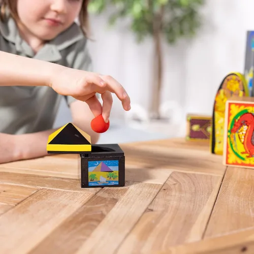 Vista 6 de Juego de magia de madera maciza con 10 trucos clásicos Melissa & Doug Deluxe