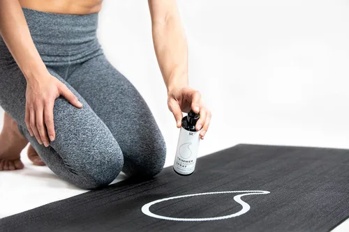 Vista 5 de Sweet Sweat Waist Trimmer Cleaning Spray Freshen & Clean Neoprene Trimmers, Yoga Mat, Gym Equipment & More! Made with Lemongrass & Sage Oil