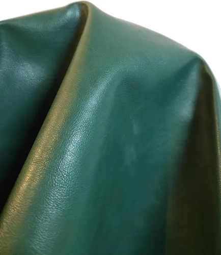 Vista 9 de NAT Leathers™ Cuero sintético sintético suave de piel sintética vegana marrón bellota (aprobado por PETA Vegano) por The Yard Piel sintética