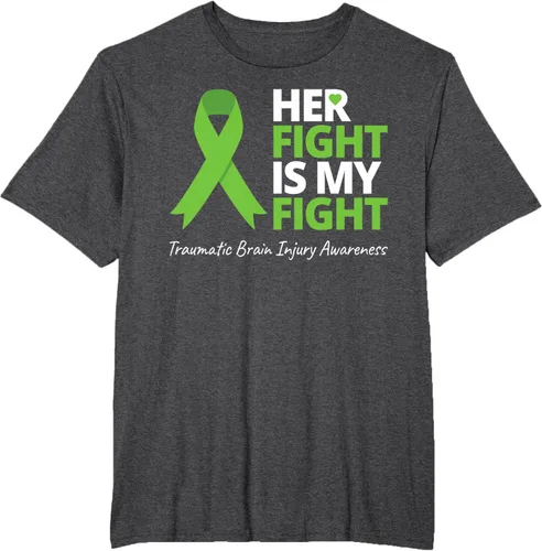 Vista 15 de Camiseta con cinta verde de la conciencia de la TBI, con texto en inglés "Her Fight Is My Fight" Jaspeado Oscuro
