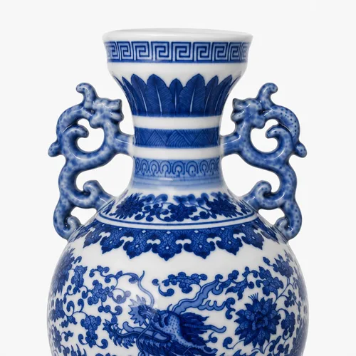 Vista 4 de Jarrón clásico de porcelana de dragón azul y blanco, Jingdezhen, China