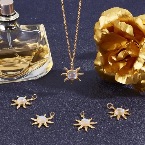 Vista 5 de Beebeecraft 1 caja de 5 dijes de sol chapados en oro de 18 quilates con cristal de ojo de gato celestial para hacer joyas, pulseras, collares