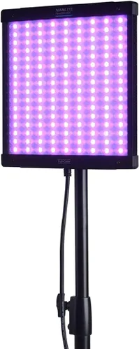 Vista 7 de Nanlite PavoSlim 60C 1x1 60W RGBWW LED Panel de luz con CRMX