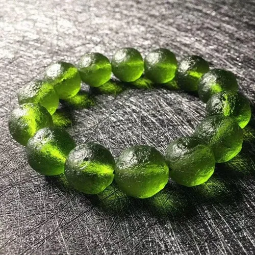 Vista 5 de Pulsera Moldavita de 0.315 in0.394 in0.472 in joyería de energía verde peridoto mujer hombre checa moldavita piedra estiramiento Buda pulsera