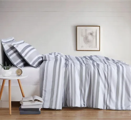 Vista 3 de TRULY SOFT Curtis Stripe - Juego de edredón de 2 piezas de poliéster blanco y gris, tamaño individual XL, con temática de rayas, para hombres
