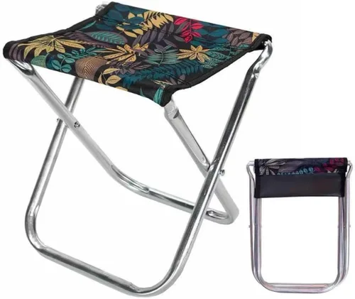 Vista 2 de Taburete plegable portátil para camping, capacidad de 300 libras, ligero de 2.6 libras con bolsillos de almacenamiento Negro