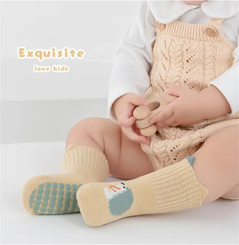 Vista 2 de Calcetines antideslizantes para bebés y niños pequeños, calcetines antideslizantes para recién nacidos, calcetines para el primer piso, 6 paquetes