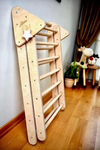 Vista 6 de Montessori Triángulo de escalada Marco de escalada interior de madera para niños y niños pequeños Estructura de escalada Montessori Triángulo