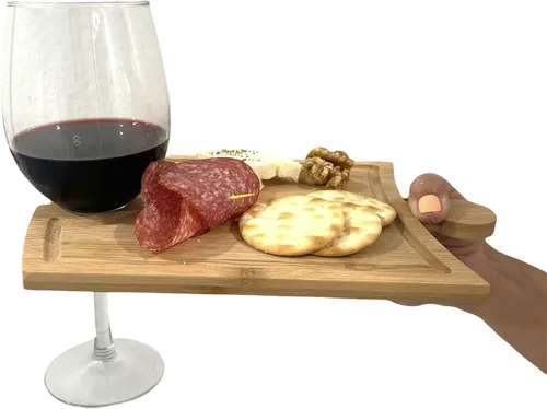 Vista 7 de Juego de tablas de embutidos de bambú, diseño único de piezas de rompecabezas con soporte para copas de vino, tabla de quesos de charcutería