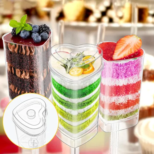 Vista 7 de Jucoan Paquete de 50 recipientes de plástico con forma de corazón para tartas, cupcakes de helado de gelatina con tapas para el día de San Valentín