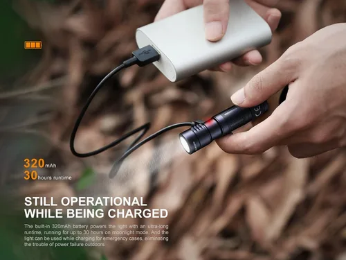 Vista 6 de EdisonBright Fenix E05R 400 Lumen USB Recargable EDC Llavero Linterna Cable de carga Estuche de transporte (negro)