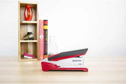 Vista 2 de Grapadora Prodigy de bajo esfuerzo de la marca PaperPro, Rojo
