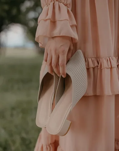 Vista 5 de TIJN - Sandalias de tacón bajo con punta aguda para mujer, sandalias gruesas de tacón bajo, transpirables, tejido de punto de rejilla (Helka)
