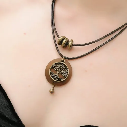 Vista 8 de Gargantilla con dije grueso de madera marrón para mujer