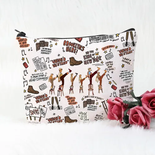 Vista 5 de POFULL Regalo inspirado en el teatro musical Newsboy Theatre Bolsa de cosméticos para amantes musicales