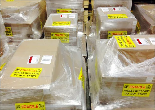 Vista 2 de Jumbo Fluorescent Yellow Fragile Handle with Care Do Not Stack Pallet Labels, 250 Labels Per Roll (Pack of 3)