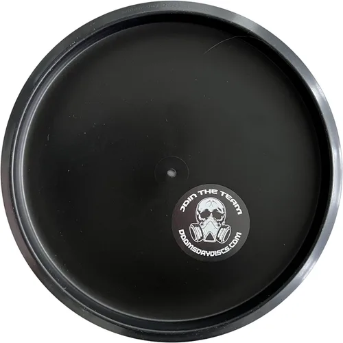 Vista 2 de DOOMSDAY DISCS Bleak Disc Golf Putter recto en plástico de ración Negro