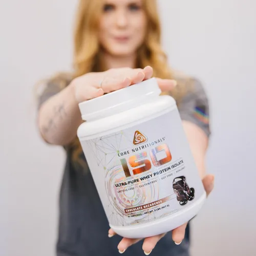 Vista 4 de Core Nutritionals ISO, 100% microfiltrado, cero rellenos artificiales, 0.88 onzas de aislado de proteína de suero de leche, 32 porciones