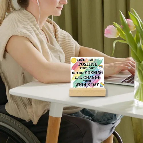 Vista 4 de ORIGACH Placa con citas inspiradoras, un pequeño pensamiento positivo en la mañana puede cambiar tu mesa todo el día con soporte de madera, citas