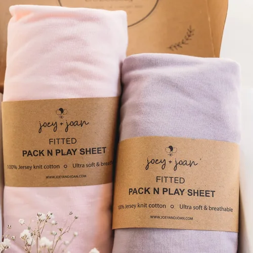 Vista 14 de Sábanas ajustadas Pack and Play – Compatibles con 4moms Breeze Plus Playard y otros colchones grandes de corralito – Suavemente suaves 100% algodón
