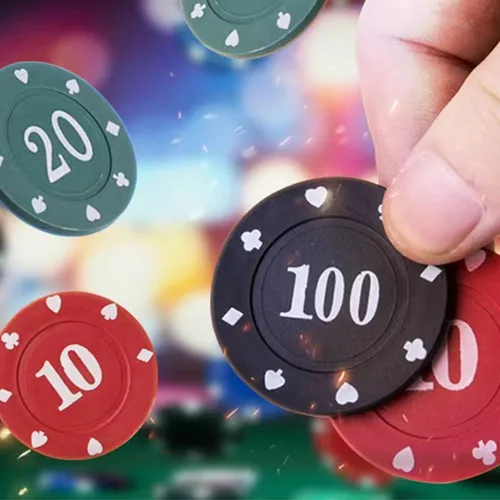Vista 6 de VOVCIG Juego de fichas de póquer de 100 piezas, 5 colores para el hogar, juegos de póquer, noches, fiestas, clubes o juegos de póquer nocturnos
