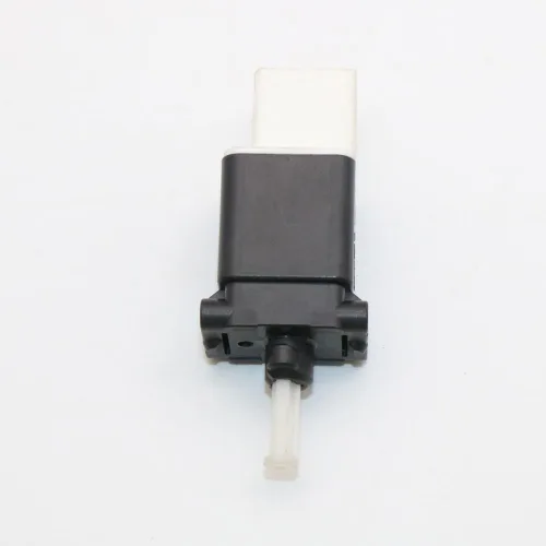 Vista 4 de Interruptor de luz de freno GJ6A-66-490 para Mazda 2 6 CX-7 RX-8 Miata 2003-2013
