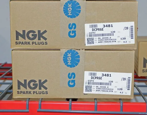 Vista 8 de NGK Bujías 3481 DCPR6E Enchufe BX/10