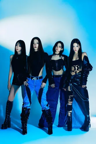 Vista 4 de aespa Drama 4º Mini álbum Photocard+Tracking Sealed Giant GISELLE Version