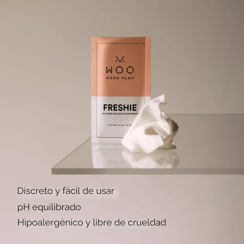 Vista 4 de Woo More Play Freshies: toallitas de intimidad femenina totalmente naturales con aceite de coco y aloe vera, promueve la salud femenina y ayuda a