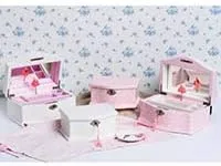 Vista 4 de Elle Joyero Organizador de joyas de bailarina y caja de música de cuerda Swan Lake para niñas y adolescentes, accesorios y almacenamiento de madera