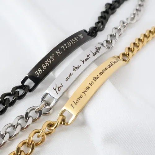 Vista 2 de Pulsera Grabada Personalizada con Escritura a Mano Personalizada o Texto Mecanografiado Pulsera de Cadena Bordillo de Acero Inoxidable en Acabado
