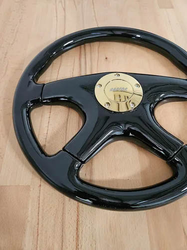 Vista 3 de Raptor Volante de madera negra de 15" (dorado)